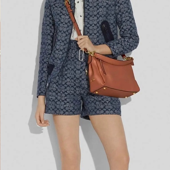 Looking For Coach Shay Crossbody - Picture 3 of 5